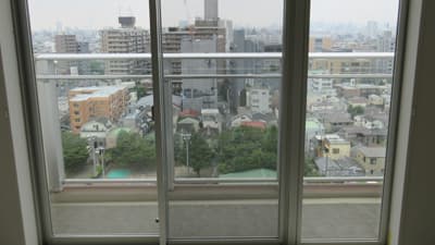 窓ガラスフィルム