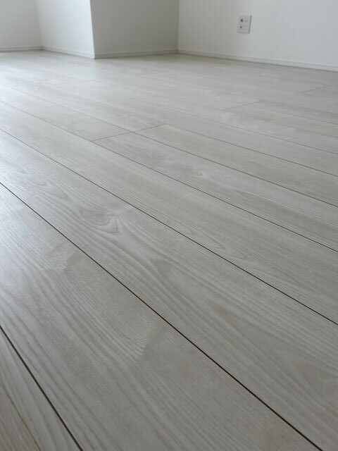 東京都北区 大建工業 ルームアート ネオホワイト プレミアムnano30施工前